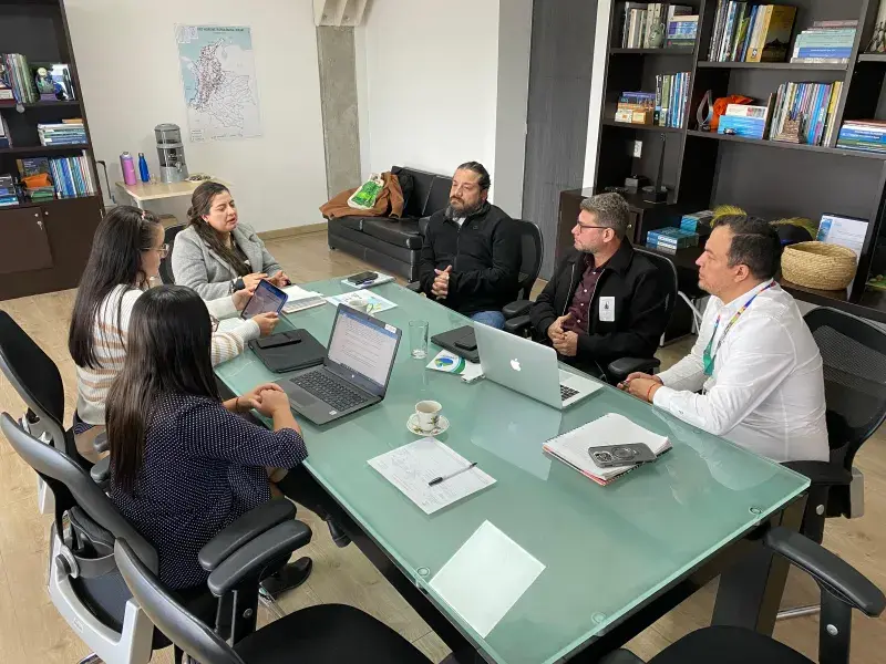 Gobernación del Valle del Cauca e Ideam fortalecen trabajo conjunto en gestión ambiental