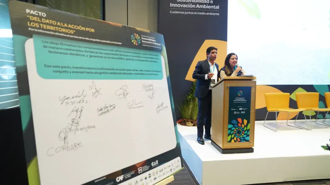 Ideam y ASOCARS firman Memorando de Entendimiento